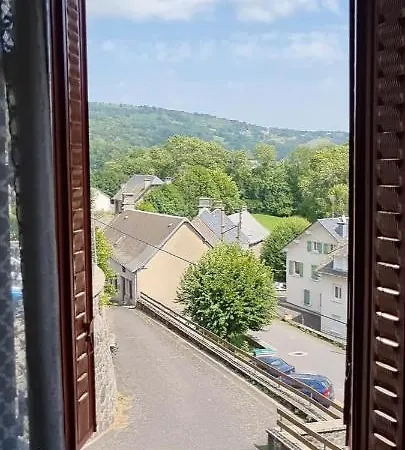 Konukevi Au Coeur Du Volcantal