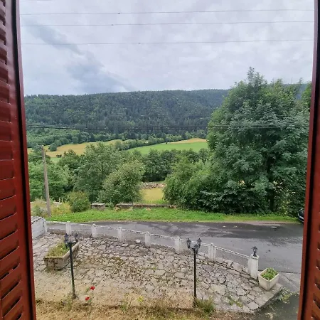 Pensionat Au Coeur Du Volcantal
