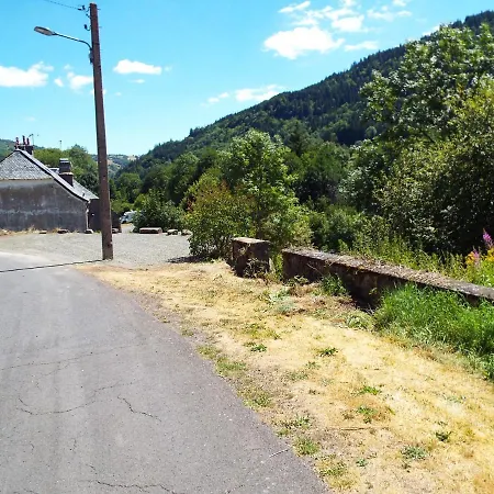 Au Coeur Du Volcantal 3* Laveissiere