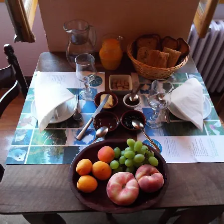 Au Coeur Du Volcantal Guest house *