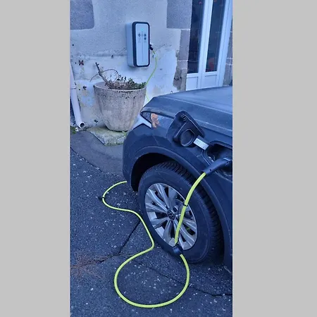 Au Coeur Du Volcantal Pensionat *
