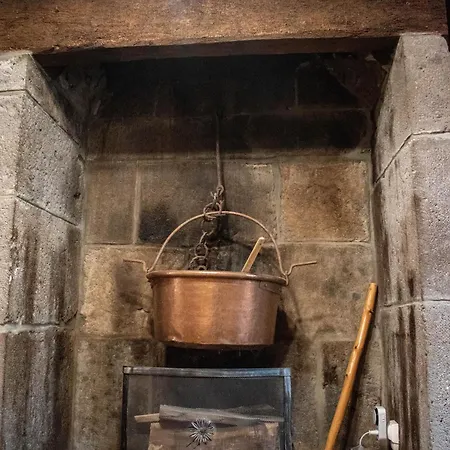 Au Coeur Du Volcantal Laveissiere