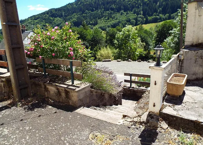 Au Coeur Du Volcantal Гостевой дом